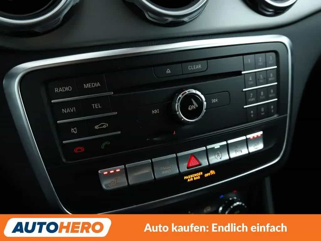 Mercedes-Benz GLA-Class GLA 200 AMG Line Aut.*NAV*LED*TEMPO* 02/2018-photo-23