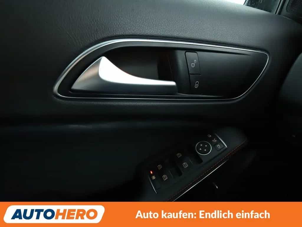 Mercedes-Benz GLA-Class GLA 200 AMG Line Aut.*NAV*LED*TEMPO* 02/2018-photo-26