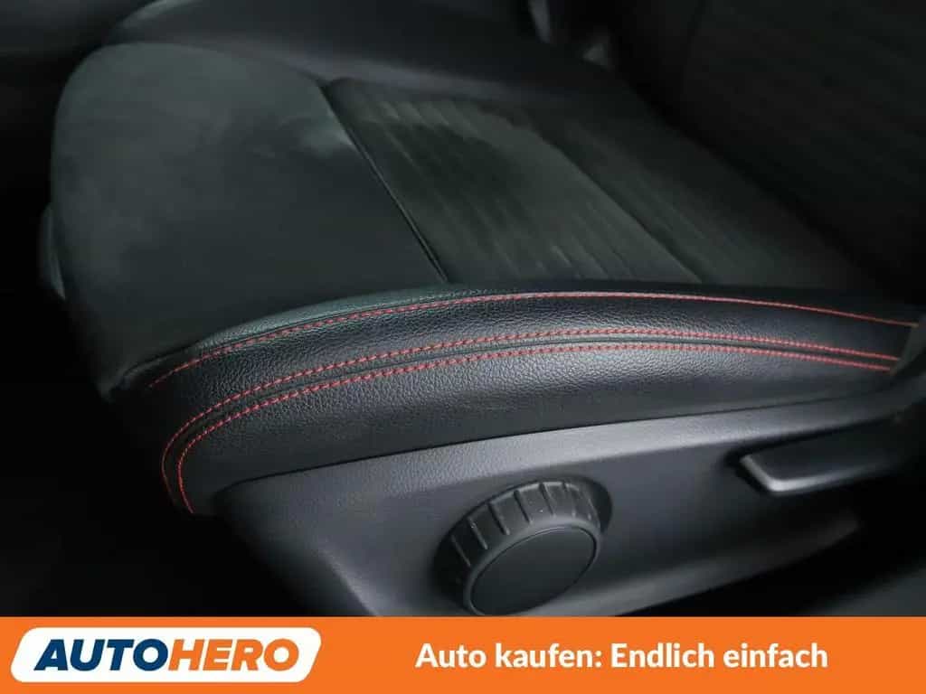 Mercedes-Benz GLA-Class GLA 200 AMG Line Aut.*NAV*LED*TEMPO* 02/2018-photo-29