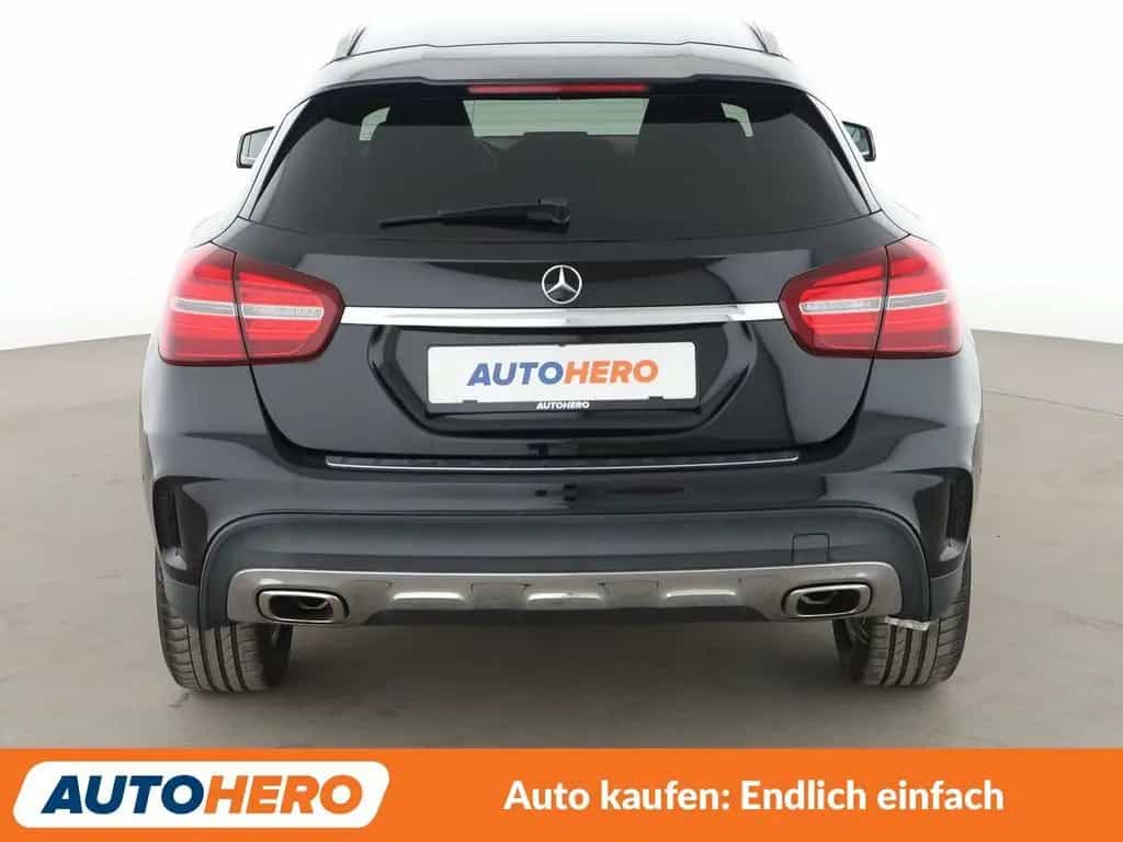 Mercedes-Benz GLA-Class GLA 200 AMG Line Aut.*NAV*LED*TEMPO* 02/2018-photo-4