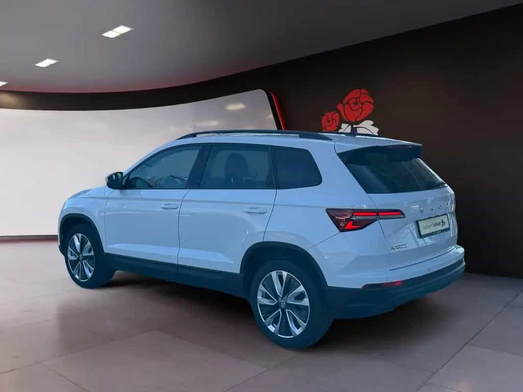 Skoda Karoq 1,5 TSI DSG Style Navi Matrix 02/2023-photo-3