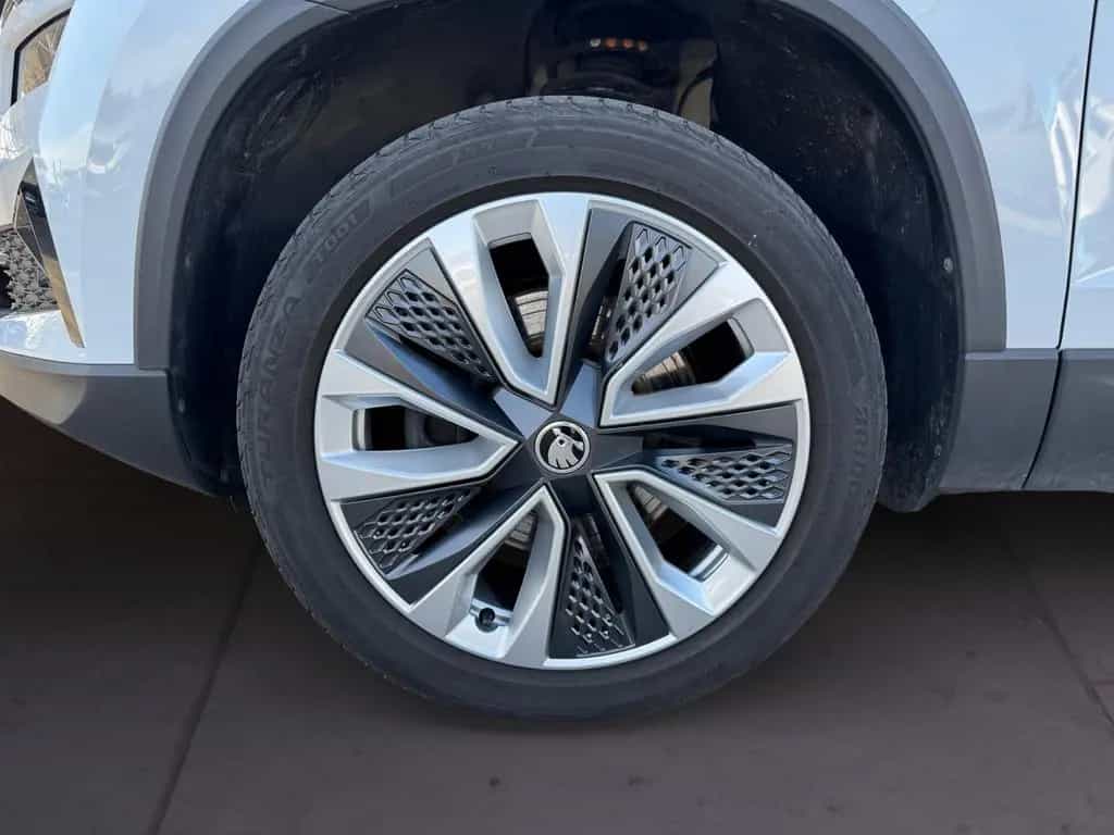 Skoda Karoq 1,5 TSI DSG Style Navi Matrix 02/2023-photo-6