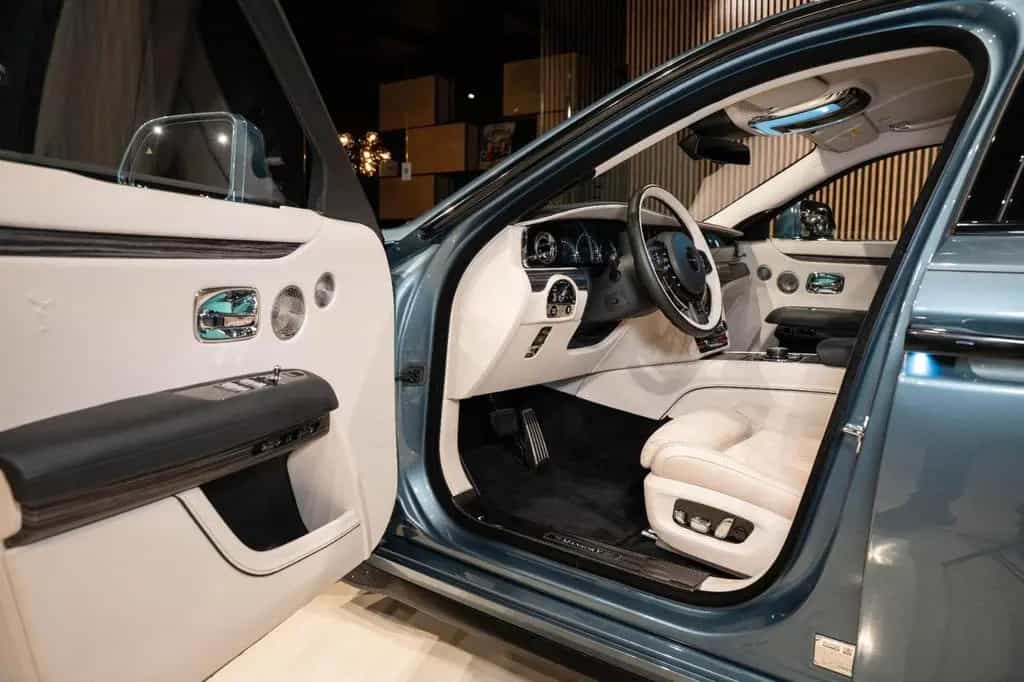 Rolls-Royce Ghost Mansory 06/2022-photo-34