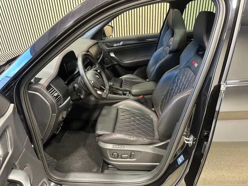 Skoda Kodiaq 2.0 TSI RS 4x4 Matrix|AHK|Pano|Navi|Stand 09/2022-photo-4