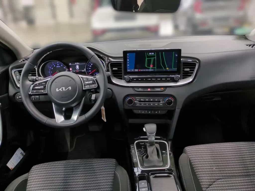 Kia CEED_SW 1.5T 140 DCT7 VIS KOMF+ (NAV) 03/2025-photo-6