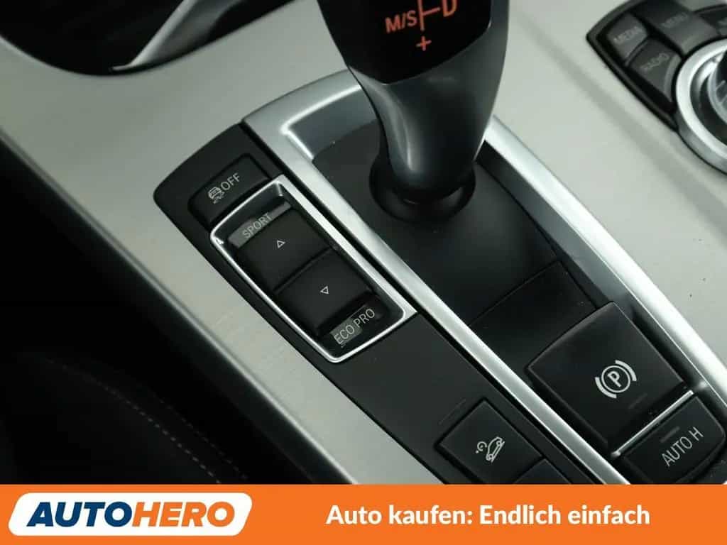 BMW X4 xDrive 20i Sport Aut.*NAVI*TEMPO*PDC*SHZ* 01/2018-photo-25