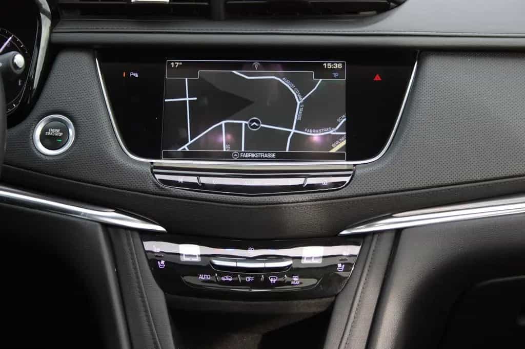 Cadillac XT5 3.6 PLATINUM 4x4 Autom. Leder/Navi/Panorama 01/2018-photo-16