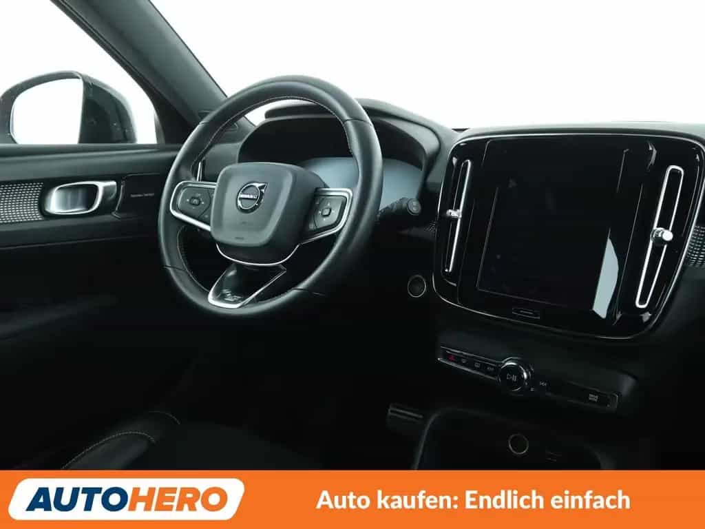 Volvo XC40 2.0 T4 R-Design 2WD Aut*NAVI*LED*TEMPO*CAM* 04/2019-photo-12