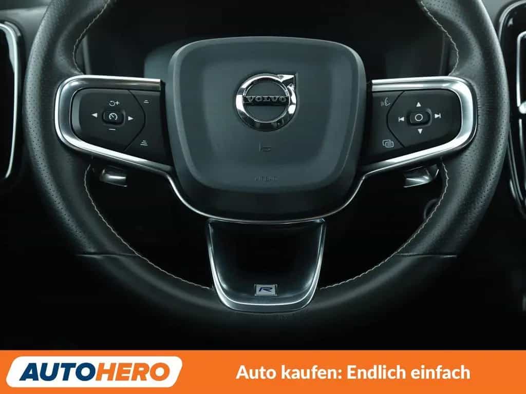 Volvo XC40 2.0 T4 R-Design 2WD Aut*NAVI*LED*TEMPO*CAM* 04/2019-photo-18