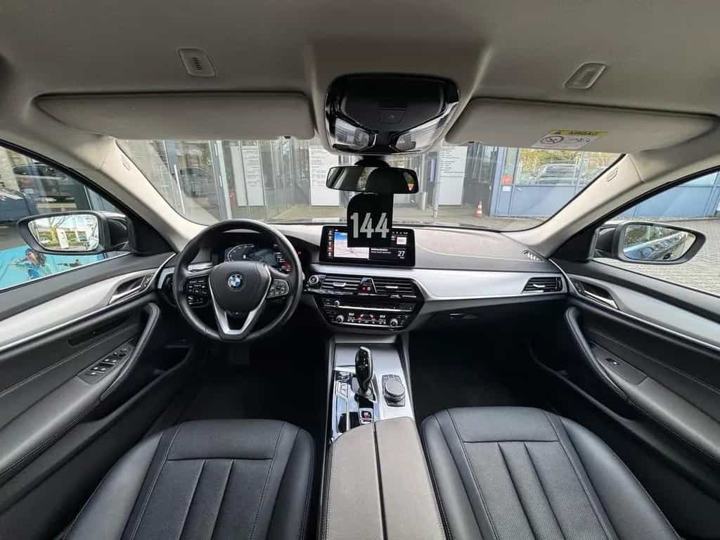 BMW 520 d Limousine St-Hzg ACC LC-Pro Memorysitze RFK 02/2023-photo-1