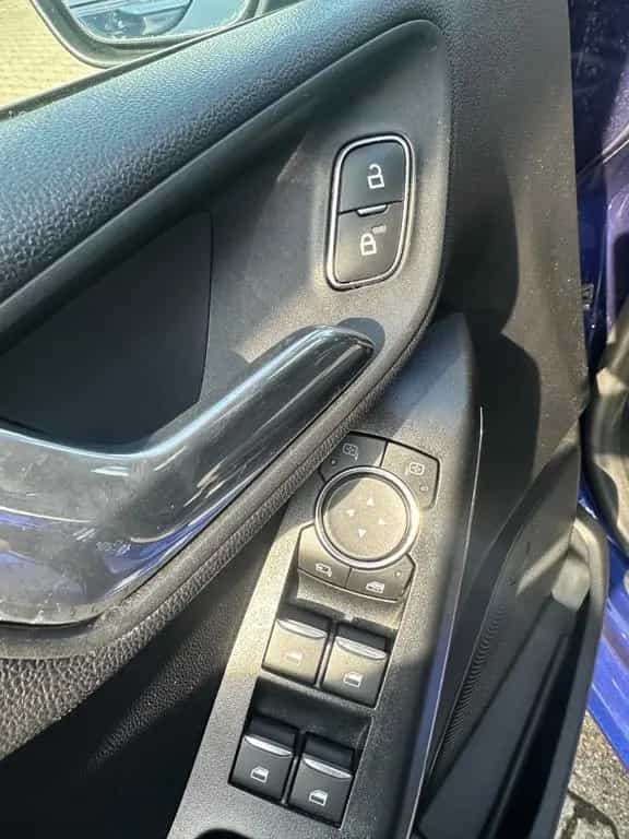 Ford Fiesta Titanium 04/2018-photo-5