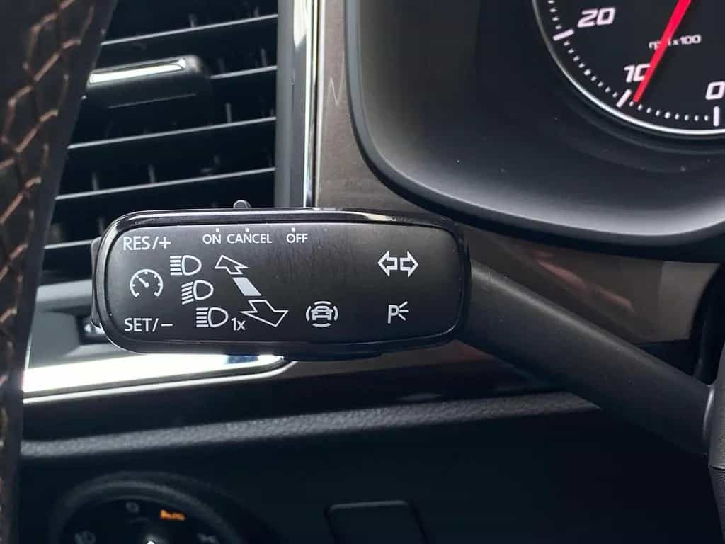 Seat Ateca 2.0 TSI Xcellence 4Drive LED AHK Keyless 01/2020-photo-28