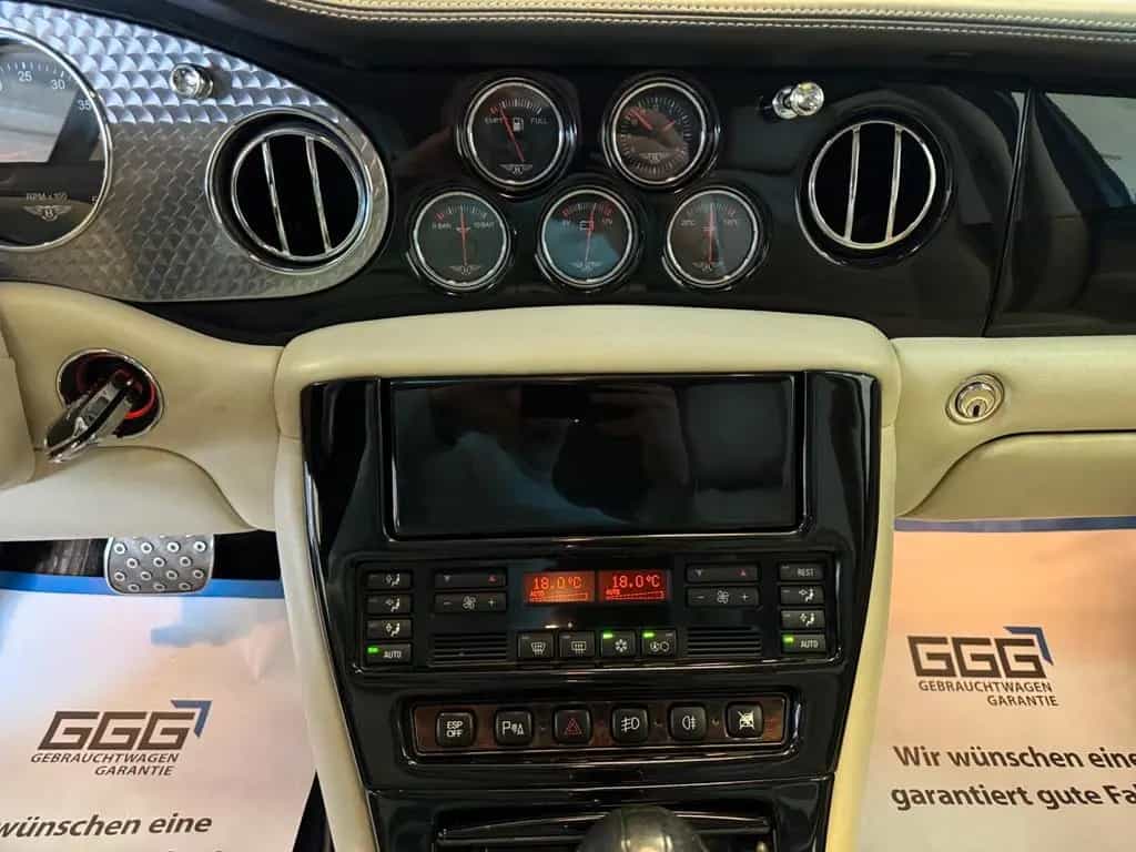 Bentley Arnage T V8 // TV / Sonderlackierung / SHZ 08/2003-photo-22