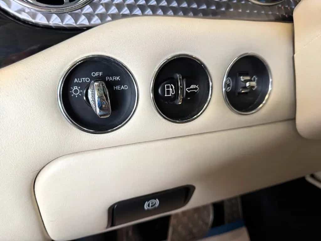 Bentley Arnage T V8 // TV / Sonderlackierung / SHZ 08/2003-photo-25