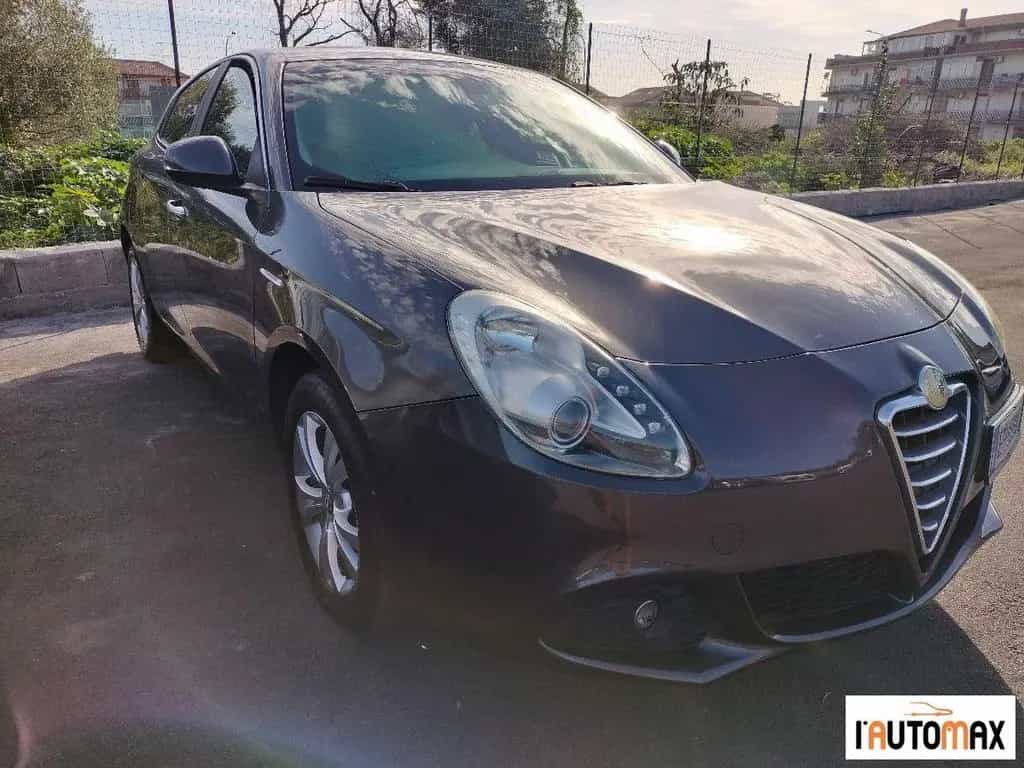 Alfa Romeo Giulietta ROMEO - Giulietta 2.0 jtdm(2) Progression 1 01/2013-photo-2