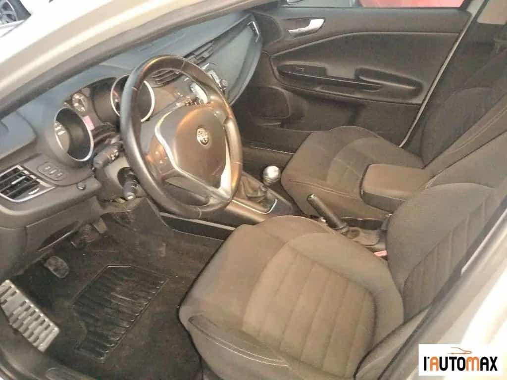 Alfa Romeo Giulietta ROMEO - Giulietta - 1.6 JTDm 120 CV Busines 07/2017-photo-6
