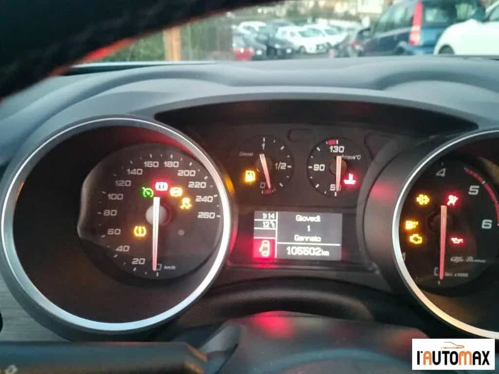 Alfa Romeo Giulietta ROMEO - Giulietta - 1.6 JTDm 120 CV Busines 07/2017-photo-7