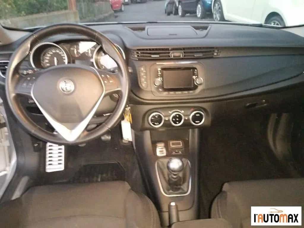 Alfa Romeo Giulietta ROMEO - Giulietta - 1.6 JTDm 120 CV Busines 07/2017-photo-8