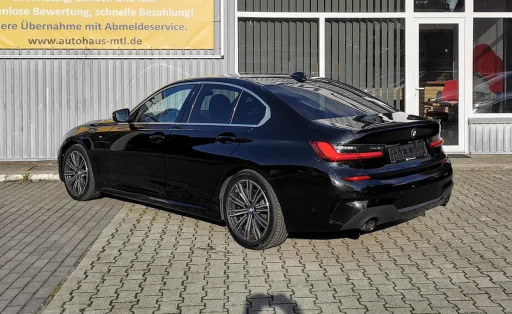BMW 3 Series 320d M Sportpaket Head-Up Leder Laserlicht 01/2020-photo-2