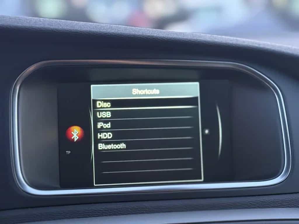 Volvo V40 Cross Country/LED/PDC/1-Hand/Automatik/SHZ 12/2016-photo-19