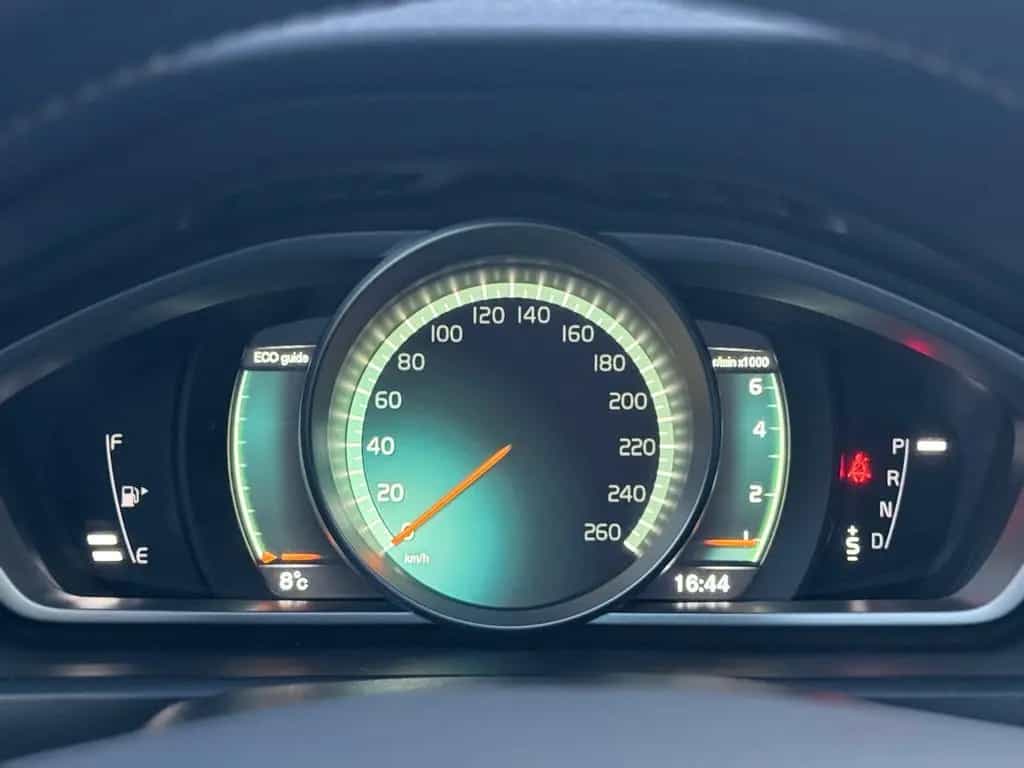 Volvo V40 Cross Country/LED/PDC/1-Hand/Automatik/SHZ 12/2016-photo-21