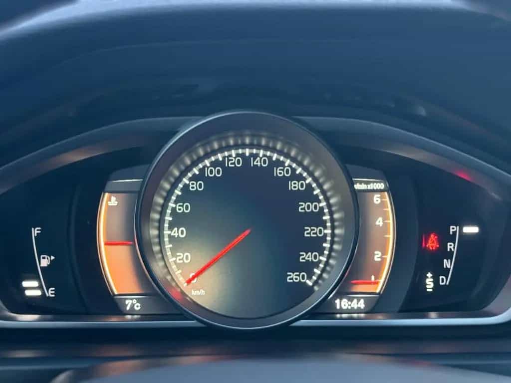 Volvo V40 Cross Country/LED/PDC/1-Hand/Automatik/SHZ 12/2016-photo-22