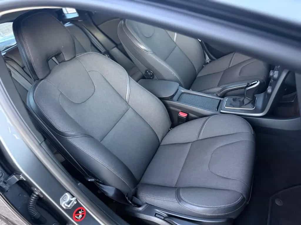 Volvo V40 Cross Country/LED/PDC/1-Hand/Automatik/SHZ 12/2016-photo-30