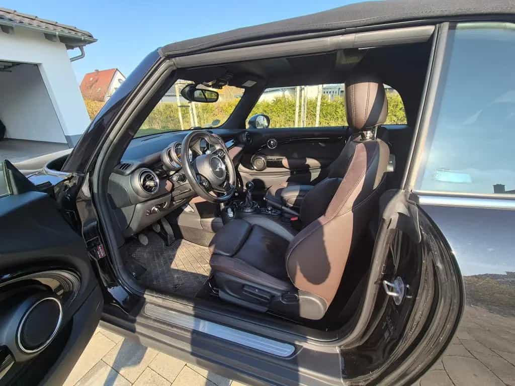 MINI Cooper D Cabrio Cooper 06/2016-photo-11