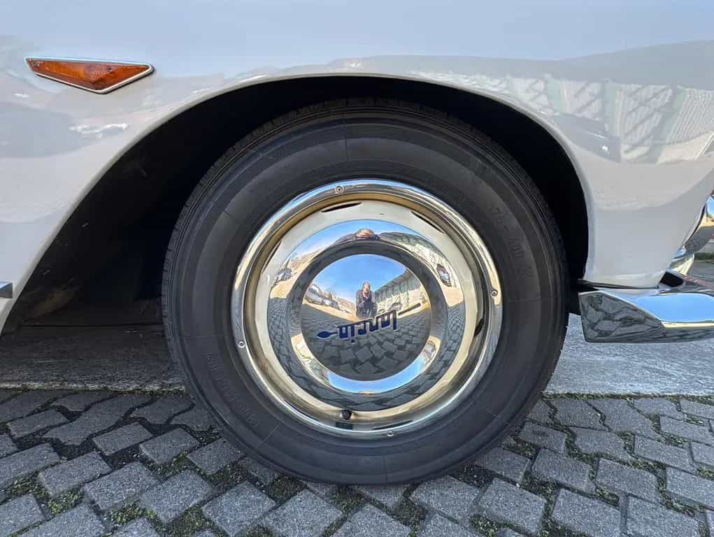 Lancia Flaminia Coupe unverbast. selten 6Zyl guter Zust 01/1960-photo-16