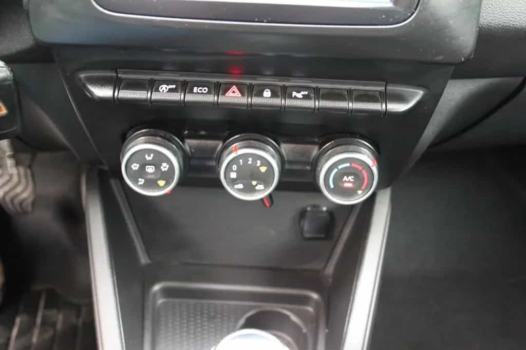 Dacia Duster II/ Navi/ Kamera/ Alu/ SHZ/ nur 38 tkm 08/2019-photo-19