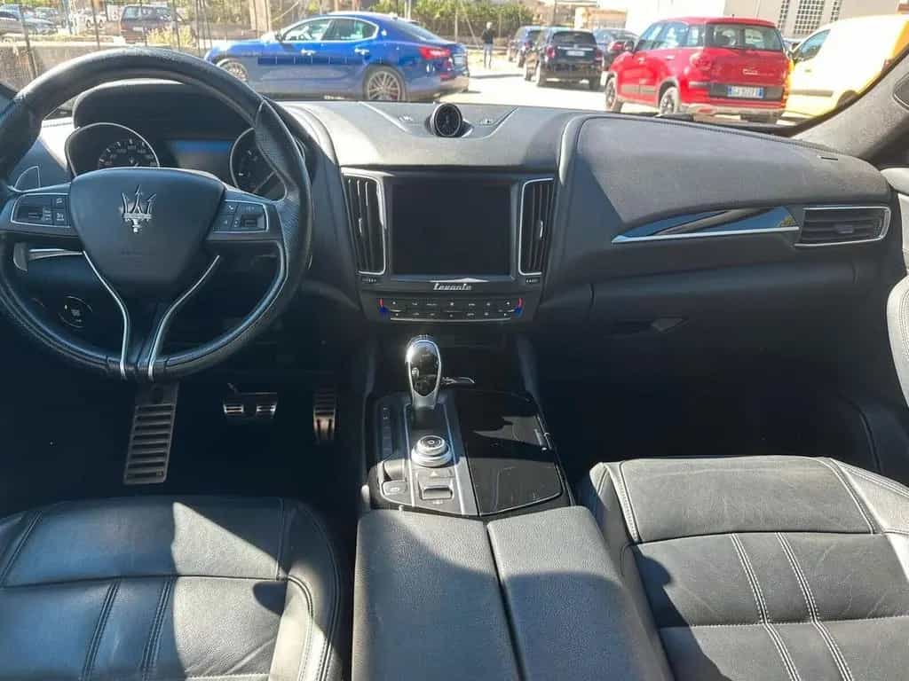 Maserati Levante V6 Diesel 275 CV AWD 10/2016-photo-5