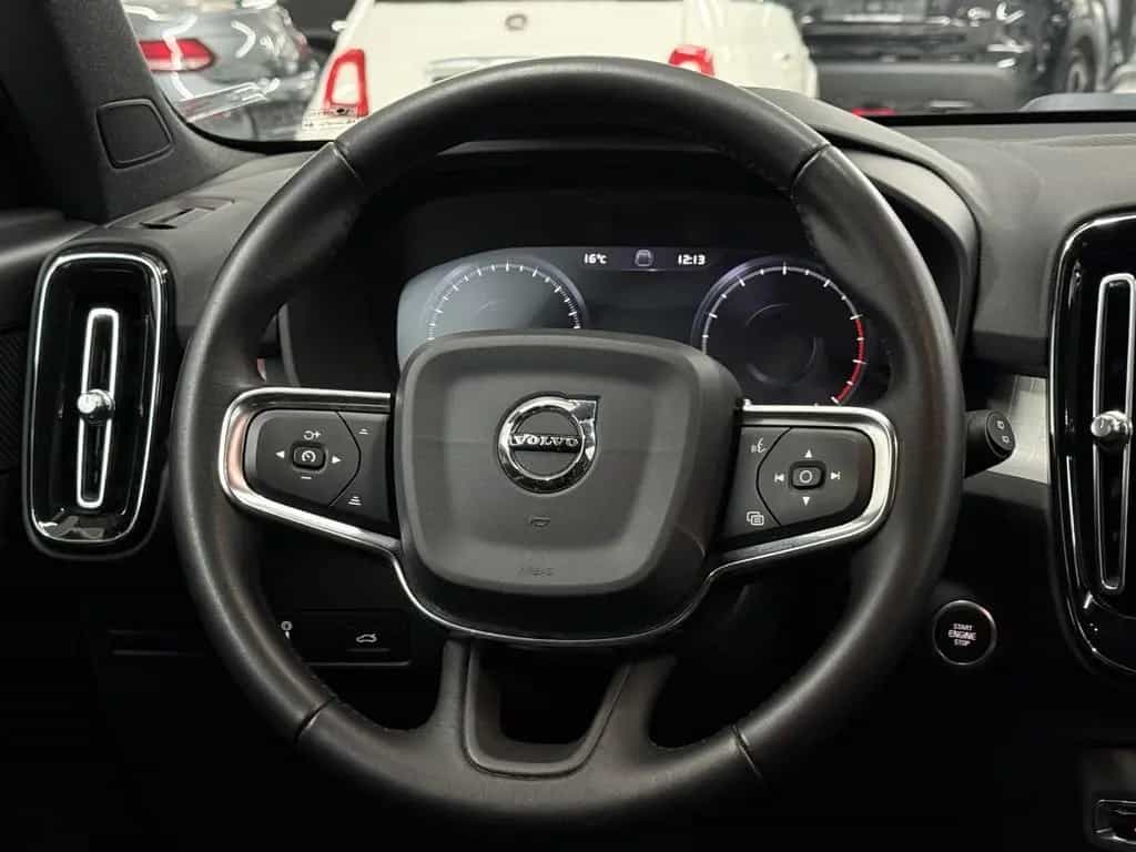 Volvo XC40 Momentum 2WD*Kamera*Navi*LED*PDC*H&K 01/2019-photo-18