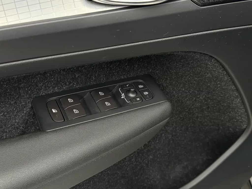 Volvo XC40 Momentum 2WD*Kamera*Navi*LED*PDC*H&K 01/2019-photo-20