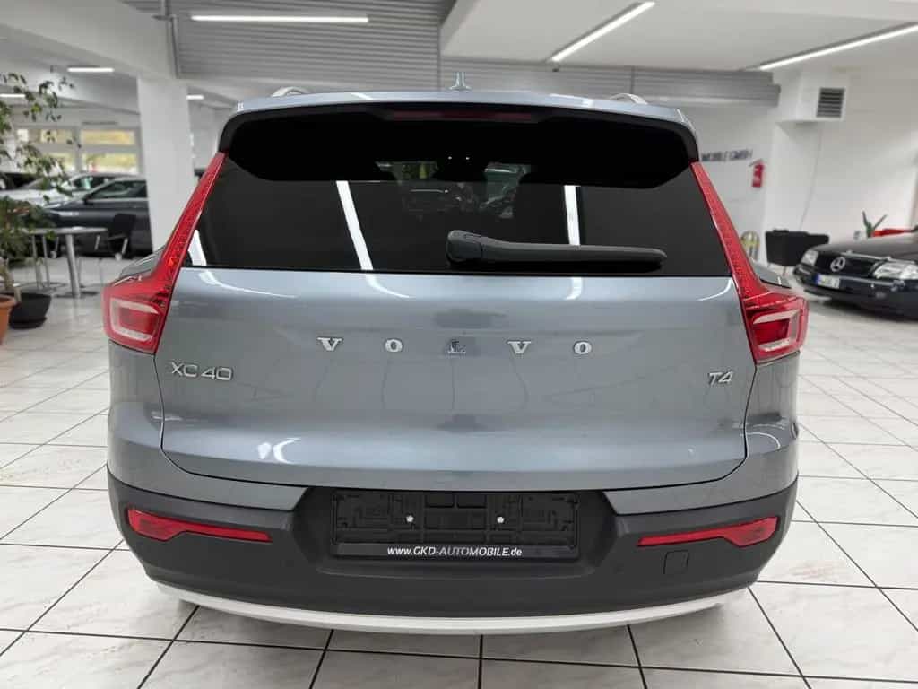 Volvo XC40 Momentum 2WD*Kamera*Navi*LED*PDC*H&K 01/2019-photo-3