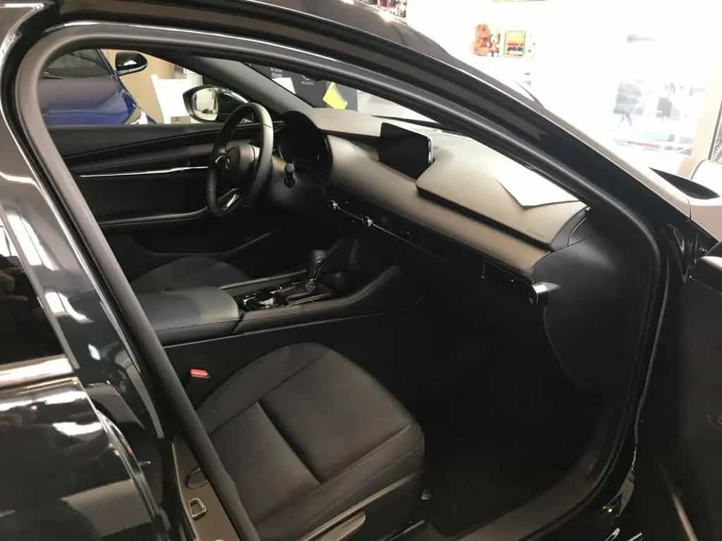 Mazda 3 5HB 2.5L e-SKYACTIV G 140ps 6AT FWD Homura 01/2026-photo-9