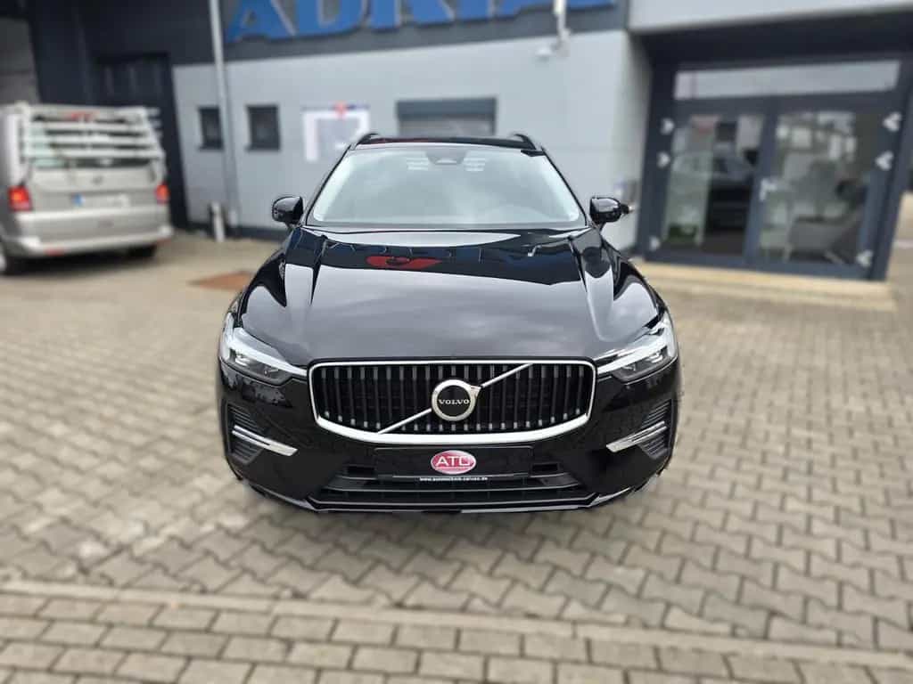 Volvo XC60 Momentum Pro 2WD,Navi,Leder,LED,Apple+Andro 04/2022-photo-1