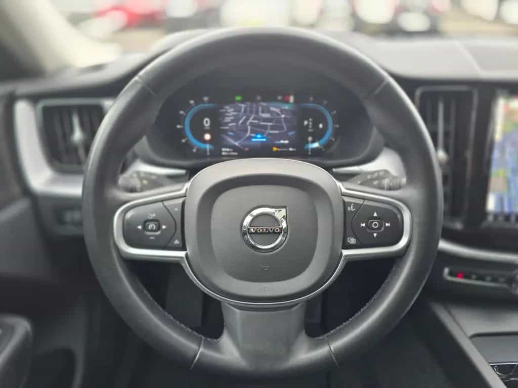 Volvo XC60 Momentum Pro 2WD,Navi,Leder,LED,Apple+Andro 04/2022-photo-12