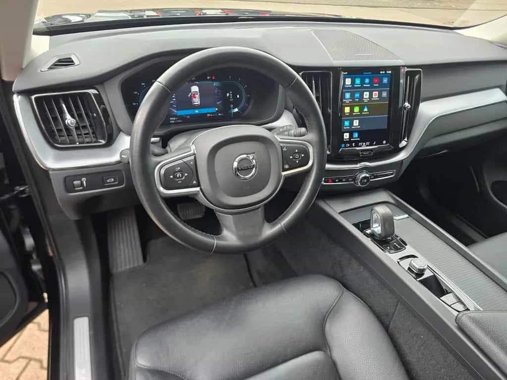 Volvo XC60 Momentum Pro 2WD,Navi,Leder,LED,Apple+Andro 04/2022-photo-13