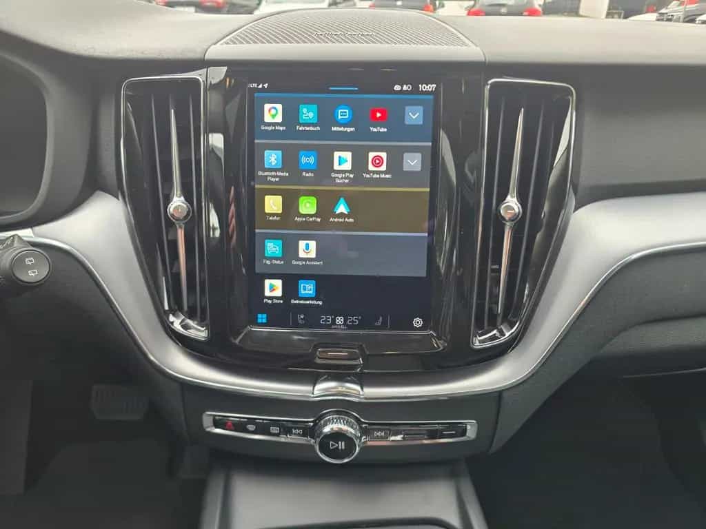 Volvo XC60 Momentum Pro 2WD,Navi,Leder,LED,Apple+Andro 04/2022-photo-18
