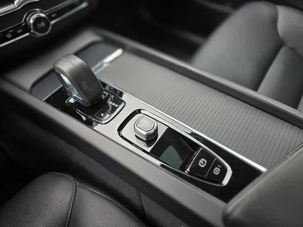 Volvo XC60 Momentum Pro 2WD,Navi,Leder,LED,Apple+Andro 04/2022-photo-20