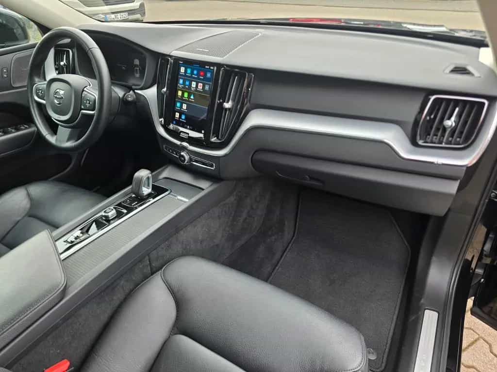 Volvo XC60 Momentum Pro 2WD,Navi,Leder,LED,Apple+Andro 04/2022-photo-21