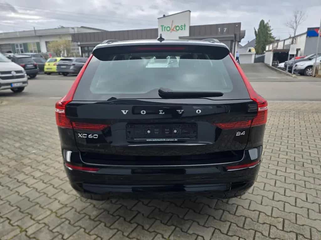 Volvo XC60 Momentum Pro 2WD,Navi,Leder,LED,Apple+Andro 04/2022-photo-5