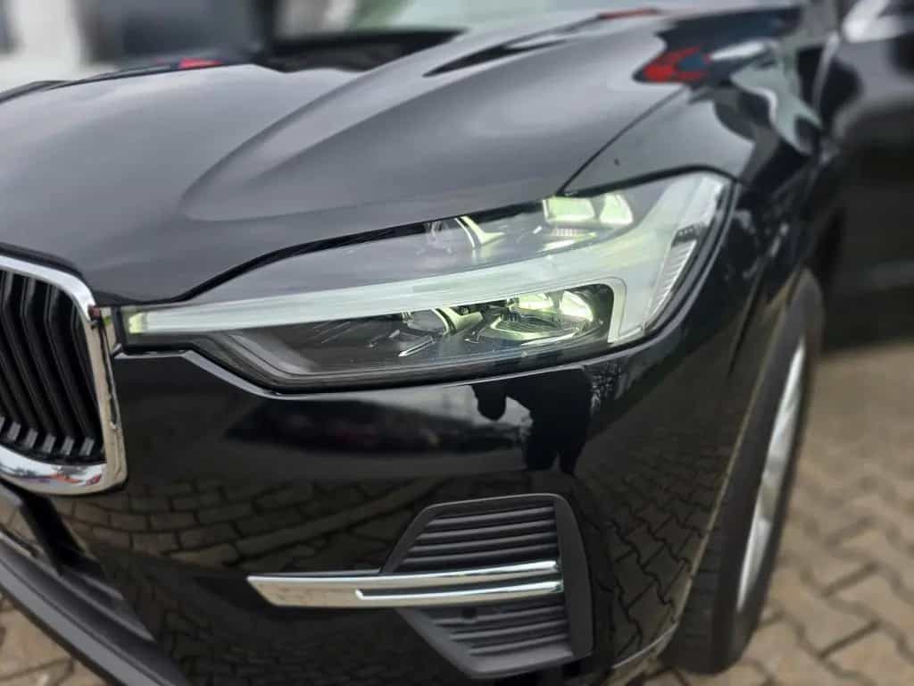 Volvo XC60 Momentum Pro 2WD,Navi,Leder,LED,Apple+Andro 04/2022-photo-8