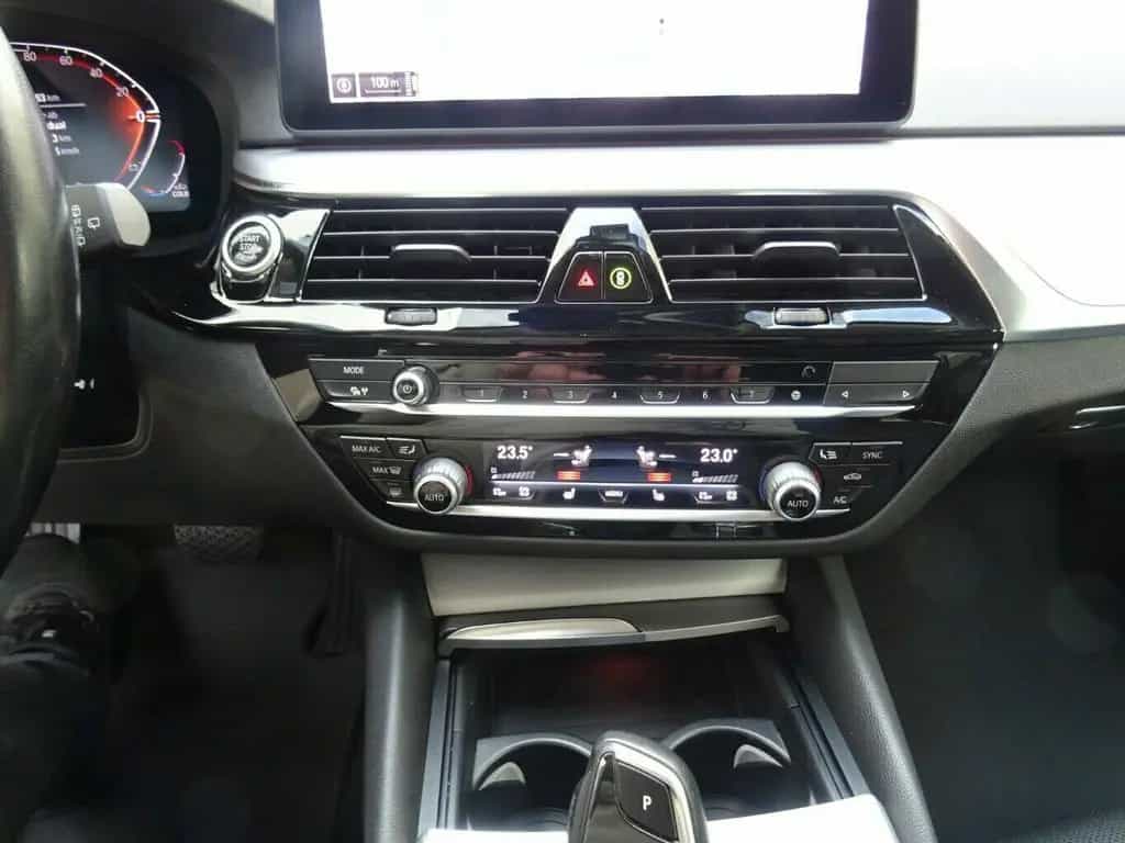 BMW 520 d Tour xDrive Autom,Ledersports,AHK,ACC,Kamer 09/2020-photo-19