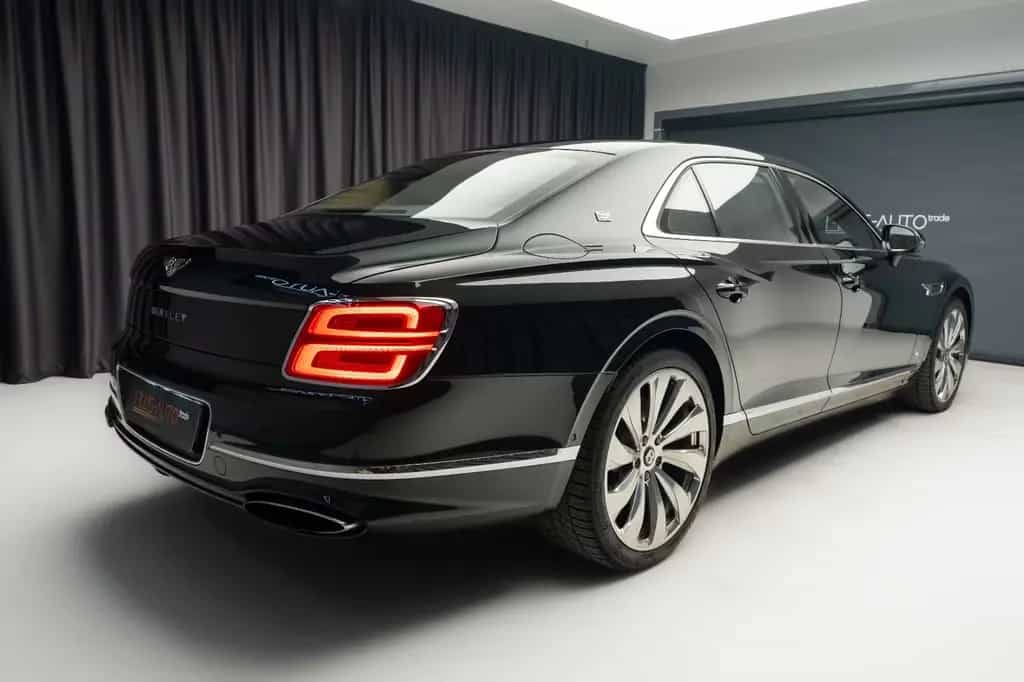 Bentley Flying Spur 6.0 W12 First Edition 05/2021-photo-14