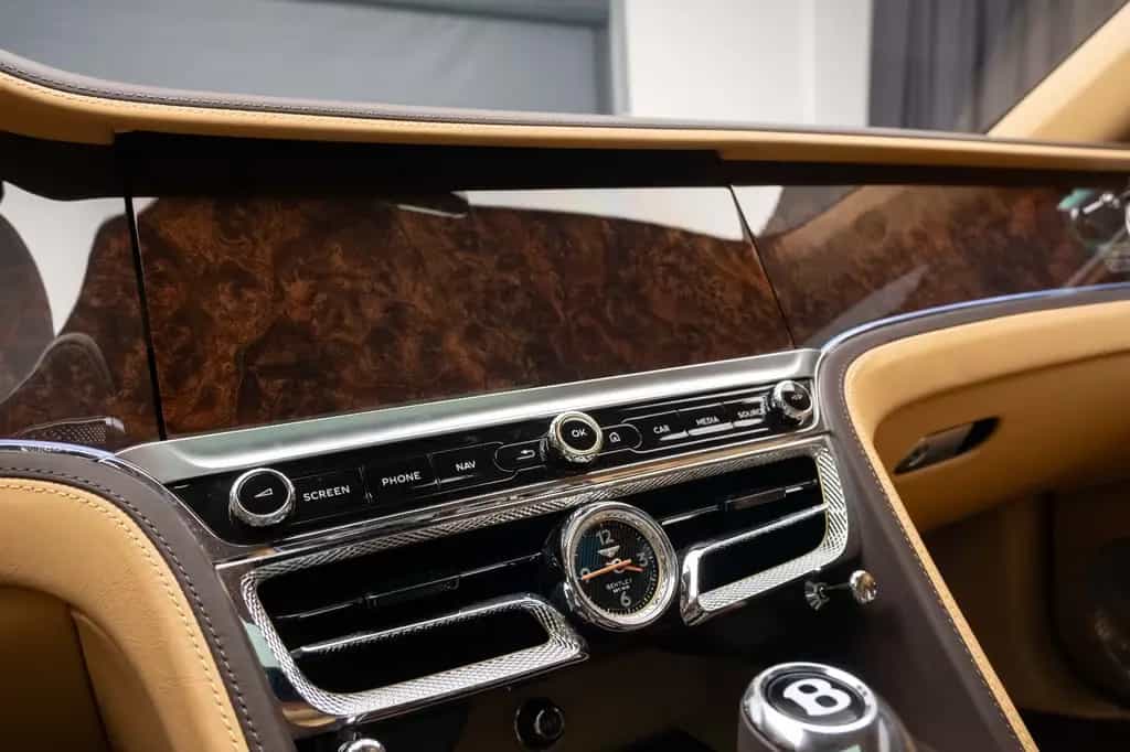 Bentley Flying Spur 6.0 W12 First Edition 05/2021-photo-16