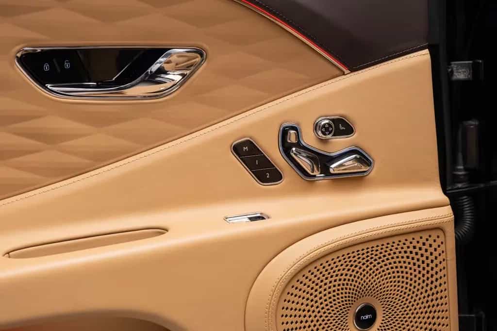 Bentley Flying Spur 6.0 W12 First Edition 05/2021-photo-31