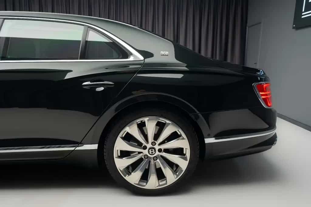 Bentley Flying Spur 6.0 W12 First Edition 05/2021-photo-8