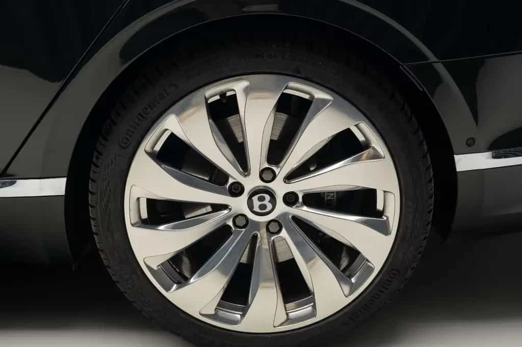 Bentley Flying Spur 6.0 W12 First Edition 05/2021-photo-9