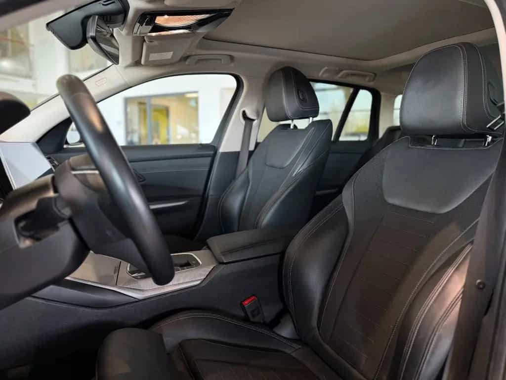 BMW 3 Series 318i Touring *ACC*Sportsitze*SiHz*Pano* 10/2020-photo-11